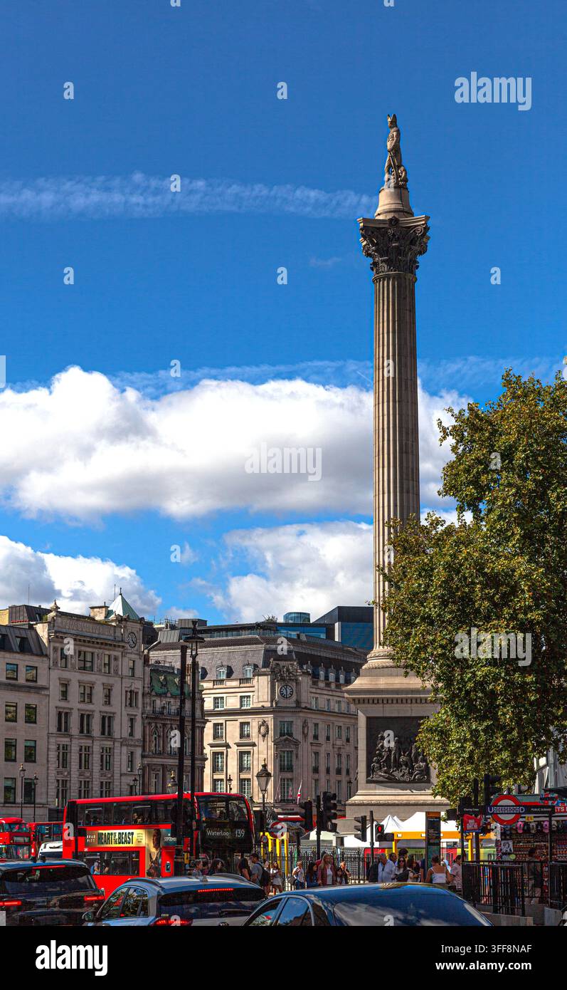Colonne de Nelson à Trafalgar Square, Centre de Londres, Angleterre, Royaume-Uni. Banque D'Images