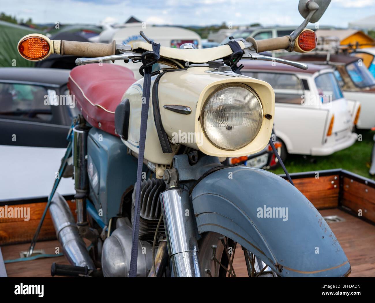Ancienne moto vintage de la RDA Banque D'Images
