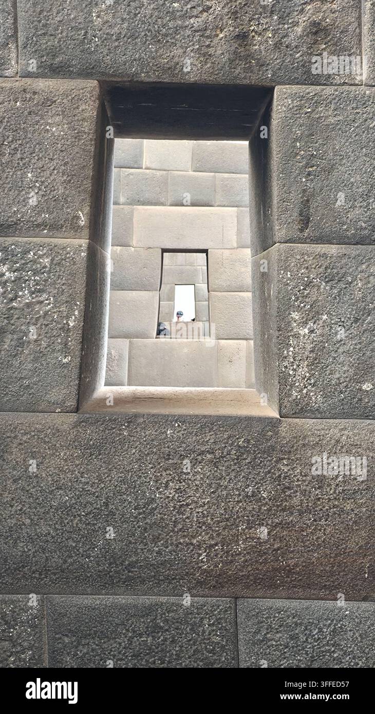 Fenêtre inca au Pérou - Image de stock capturée avec un smartphone