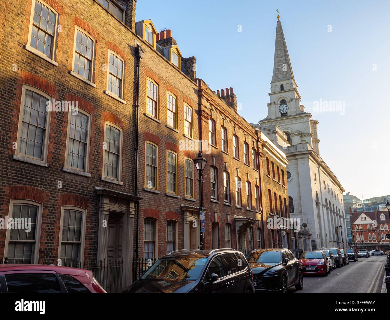 Maisonettes géorgiennes du XVIIIe siècle dans Fournier Street, Spitalfields, Londres, Royaume-Uni Banque D'Images