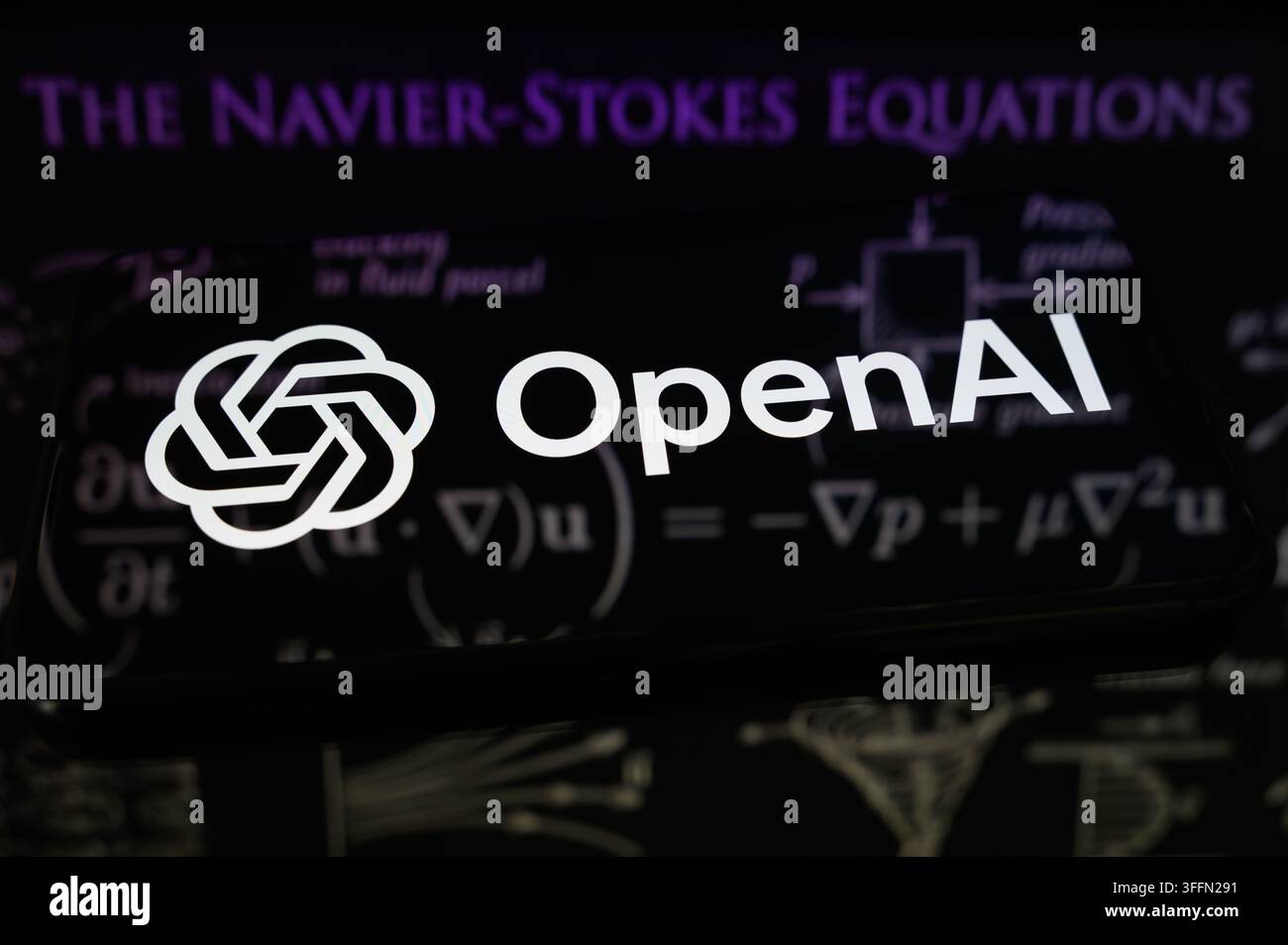 Paris, France - 9 septembre 2026 : Logo OpenAI affiché devant des équations de Navier-Stokes et des formules mathématiques. Banque D'Images