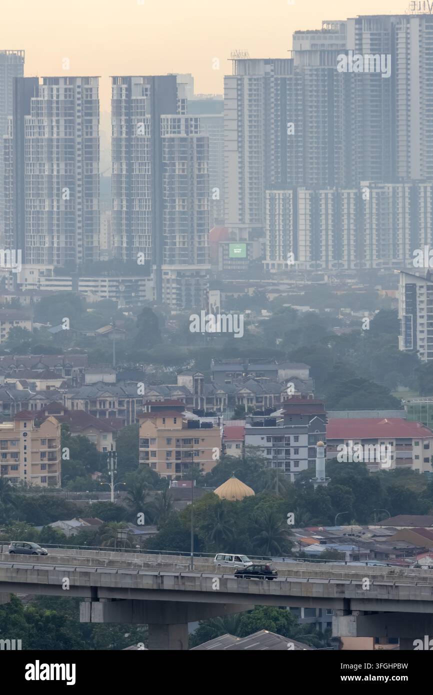 Point de vue d'Ampang au coucher du soleil Tour KL Merdeka 118 Banque D'Images