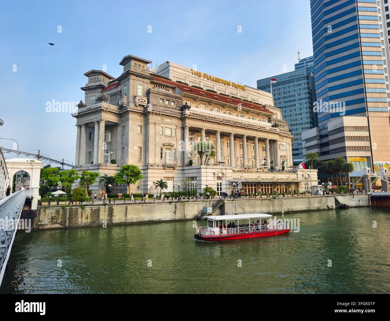Le Fullerton Hotel Singapore, hôtel de luxe cinq étoiles situé au 1 Fullerton Square près de l'embouchure de la rivière de Singapour Banque D'Images