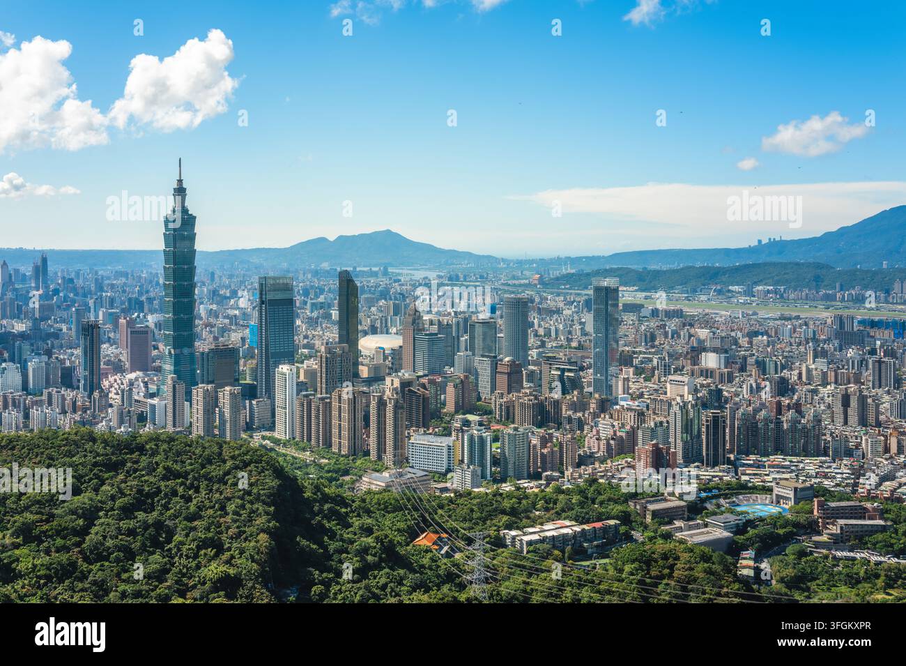 La vue sur la ville de Taipei depuis le pic 95 à Taïwan Banque D'Images