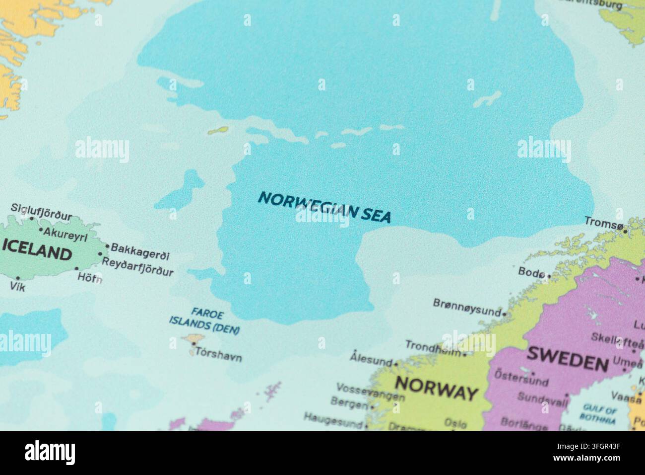Vue rapprochée de la région maritime norvégienne sur une carte politique moderne Banque D'Images