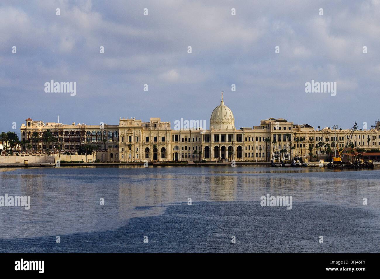Égypte - Alexandrie, le palais de Ras Al Tin au port Banque D'Images