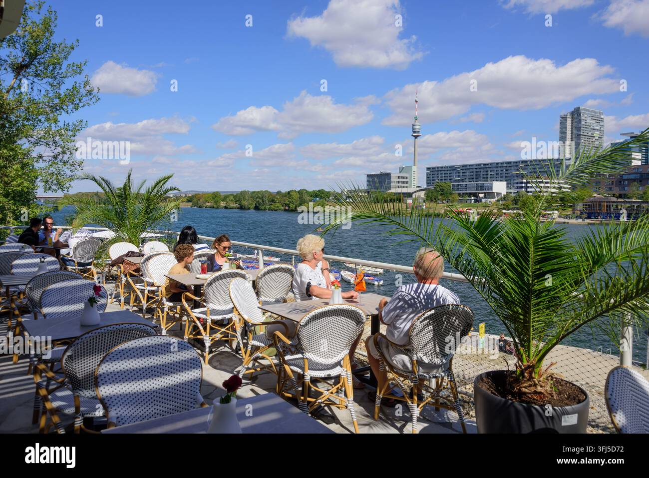 Vienne, Nouveau Danube, Île du Danube, Ponton 22 // Vienne, Nouveau Danube, Île du Danube, Ponton 22 Banque D'Images
