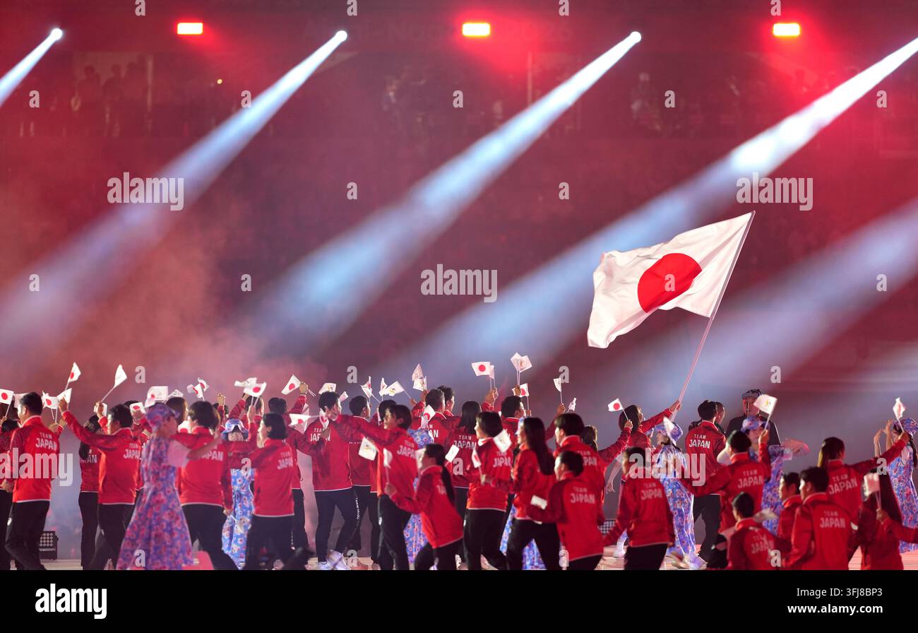 Nagoya, Japon. 19 sep., 2026. La délégation japonaise défile lors de la cérémonie d'ouverture des 20èmes Jeux Asiatiques Aichi-Nagoya 2026 à Nagoya, Japon, le 19 sep. 2026. Crédit : Cen Yunpeng/Xinhua/Alamy Live News Banque D'Images