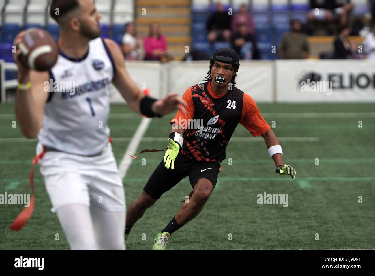 Attaque contre Défense lors de la Journée des Finales de Flag Football de la BAFA Banque D'Images