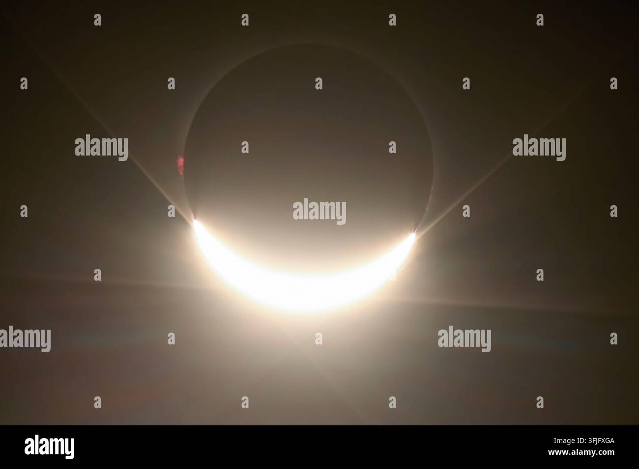 Éclipse solaire quasi totale le 12 août 2026. Photo prise près de Porto, Portugal. Banque D'Images