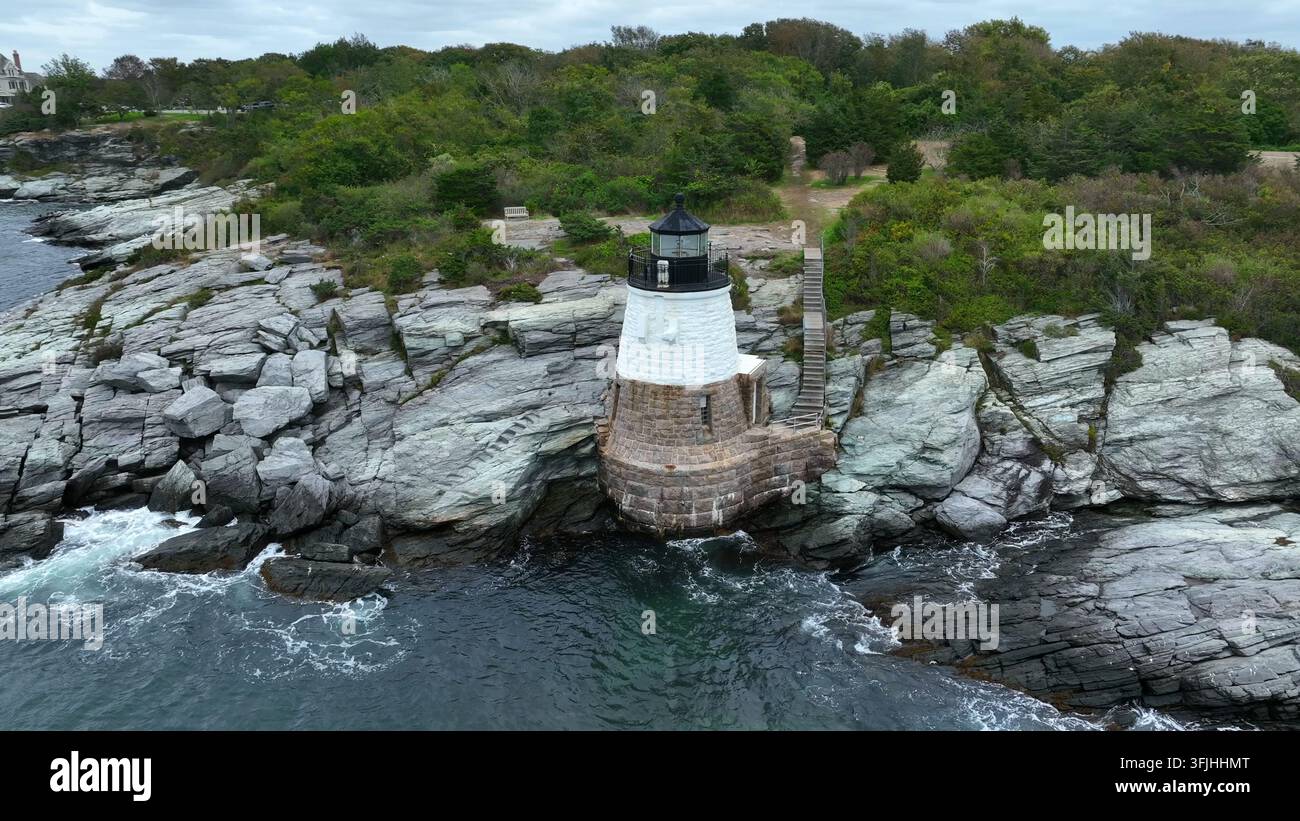 Newport Harbor Light, Goat Island Light. Newport, Rhode Island, États-Unis, dans la baie de Narragansett. Orbite aérienne. Banque D'Images