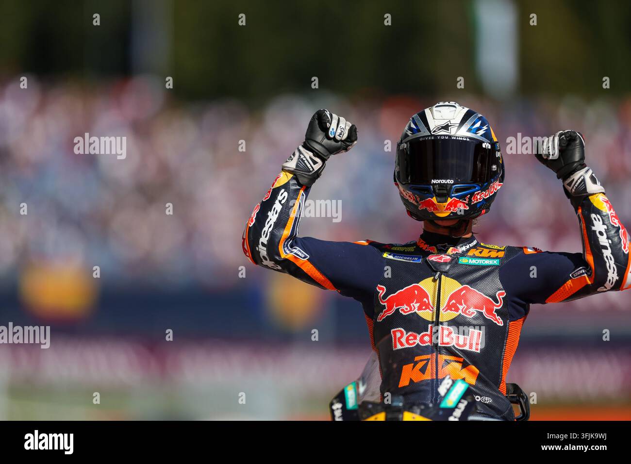 Spielberg, Autriche. 20 sep., 2026. Pedro Acosta de Red Bull KTM, espagnol, célèbre sa victoire après le Grand Prix de MotoGP d'Autriche au Red Bull Ring près de Spielberg, Autriche, le 20 sep. 2026. Crédit : Qian Jun/Xinhua/Alamy Live News Banque D'Images