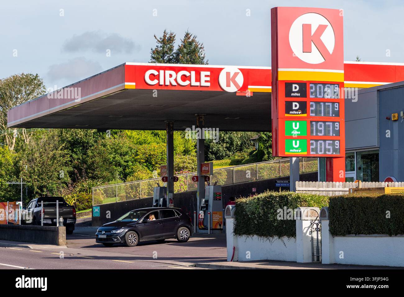 Tableau des prix de la station-service Circle K, Bantry, West Cork, Irlande. Banque D'Images