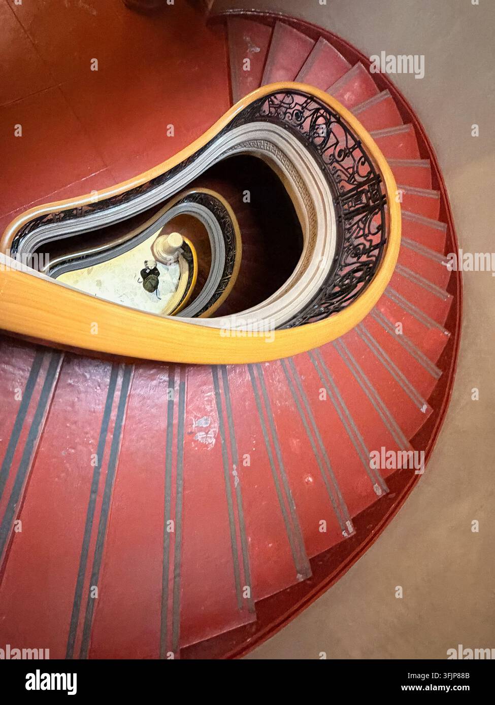 19 août 2026 - Manille, les Philippines : Escalier en colimaçon du Musée des Beaux-Arts de Manille Banque D'Images