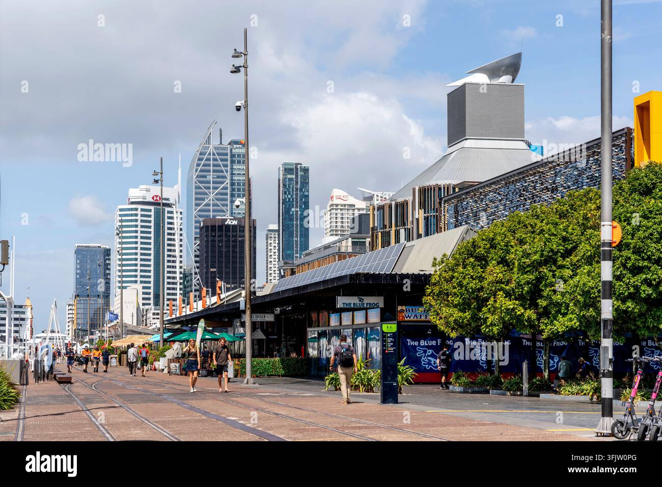 Cafés et restaurants de bord de mer dans le quartier de Wynyard, Auckland, Nouvelle-Zélande. Banque D'Images