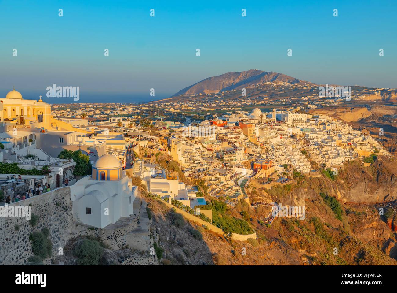 Vue sur la ville de Fira, Fira, Thira, Santorin, Cyclades, Grèce Banque D'Images