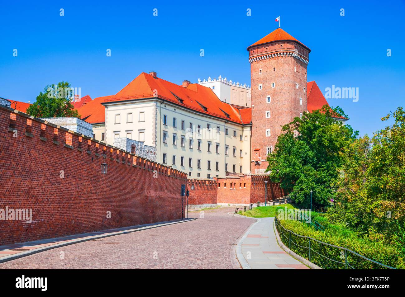 Château royal historique de Wawel et tour de Sandomierz à Cracovie, Pologne. Banque D'Images