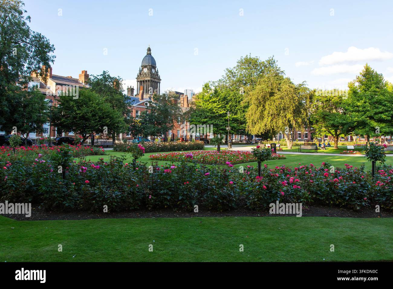 Park Square par un après-midi ensoleillé à Leeds, West Yorkshire, Angleterre Banque D'Images