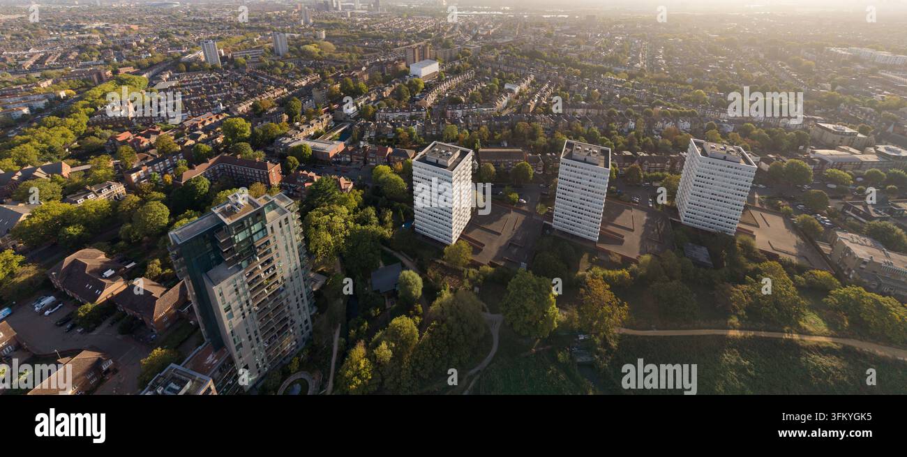 Lincoln Court Estate est un projet de logement social situé à Stoke Newington Stamford Hill West dans le borough londonien de Hackney Banque D'Images