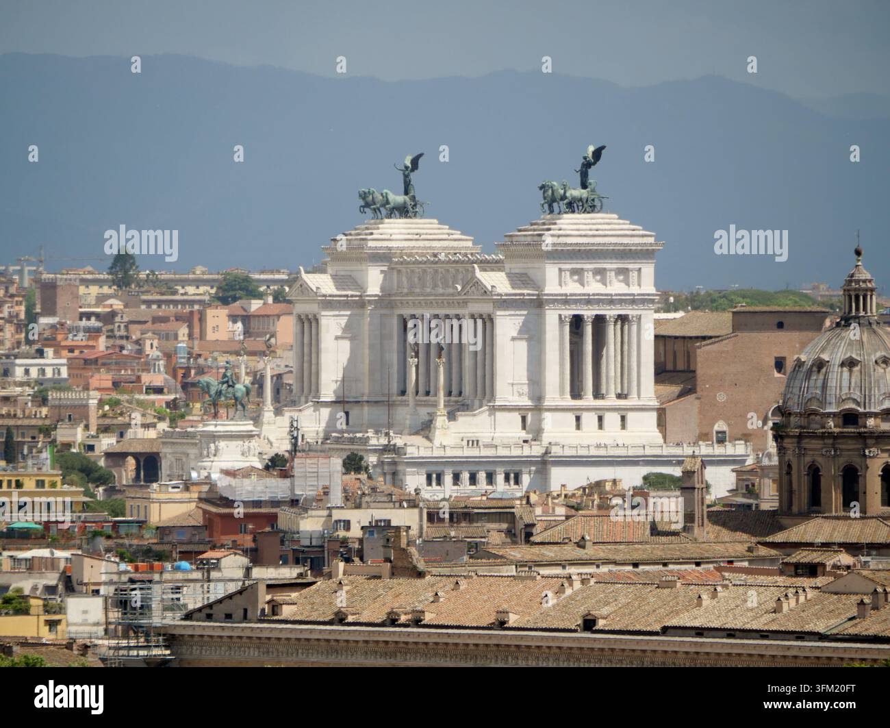 Vue depuis la Passegiata di Gianicolo vers le Vittoriano, Rome, Lazio, Italie, avril 2024 Banque D'Images