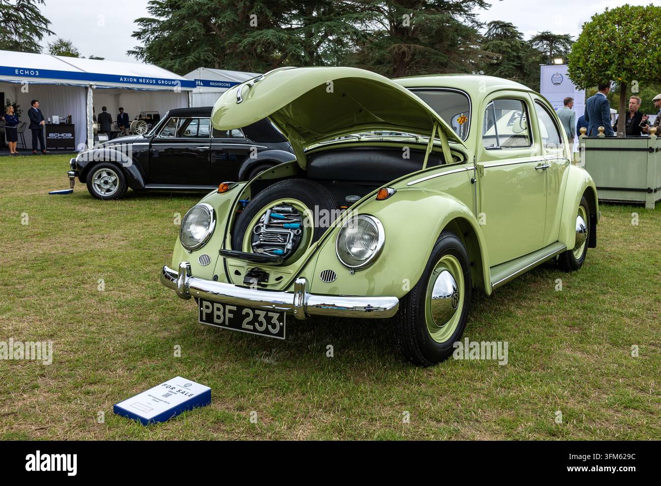 Coccinelle Volkswagen classique de 1961, exposée au Salon Privé organisé au Blenheim Palace le 4 septembre 2026. Banque D'Images