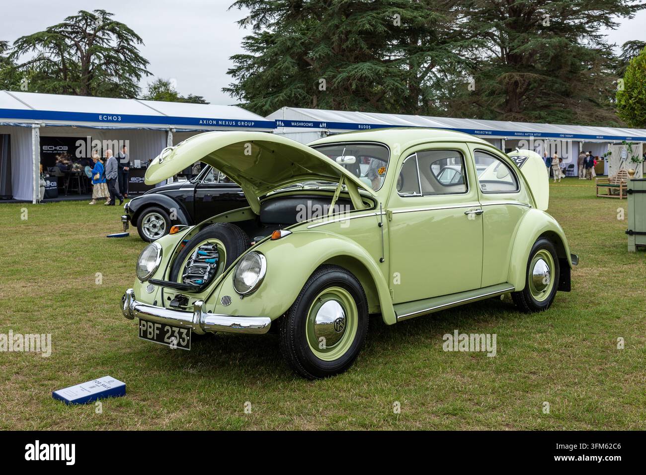 Coccinelle Volkswagen classique de 1961, exposée au Salon Privé organisé au Blenheim Palace le 4 septembre 2026. Banque D'Images