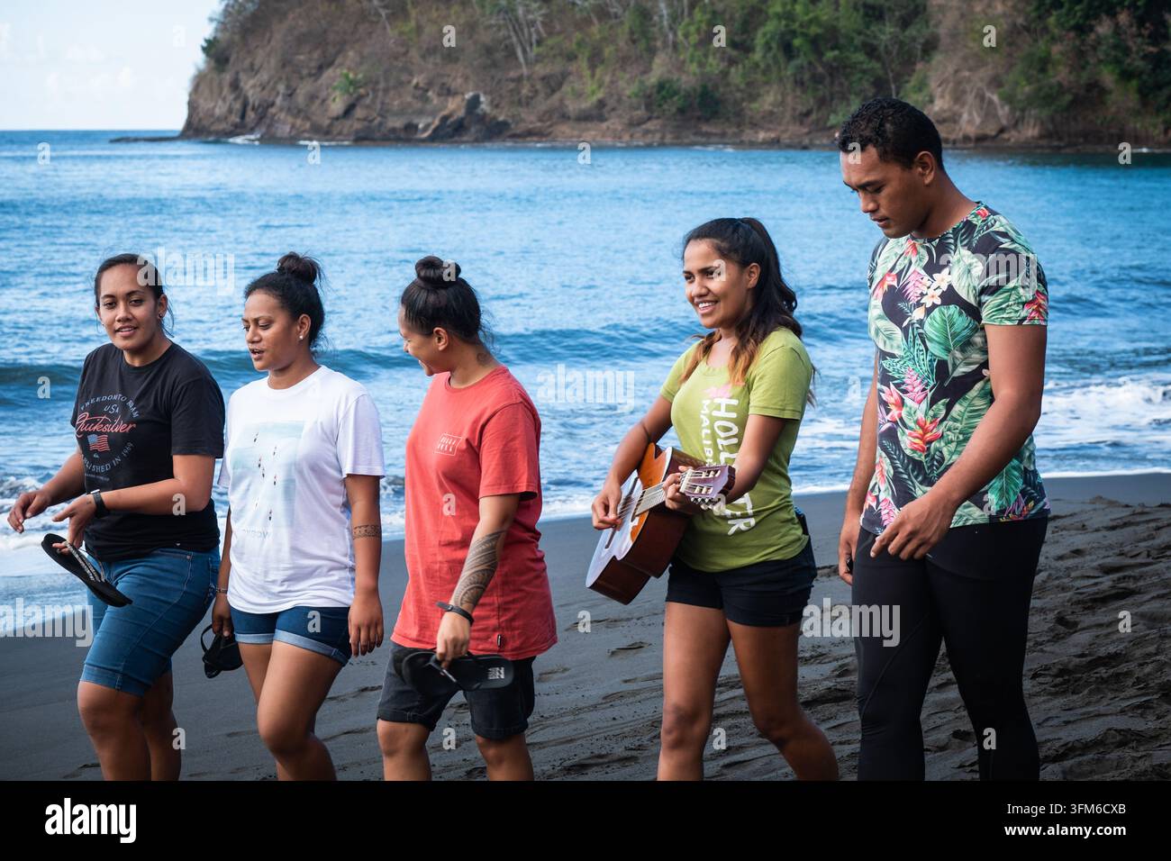 PAPEETE, POLYNÉSIE FRANÇAISE - 2019/11/06 : Au régiment de service militaire adapté de Polynésie française à Papeete, les jeunes Polynésiens se forment pour un métier u Banque D'Images