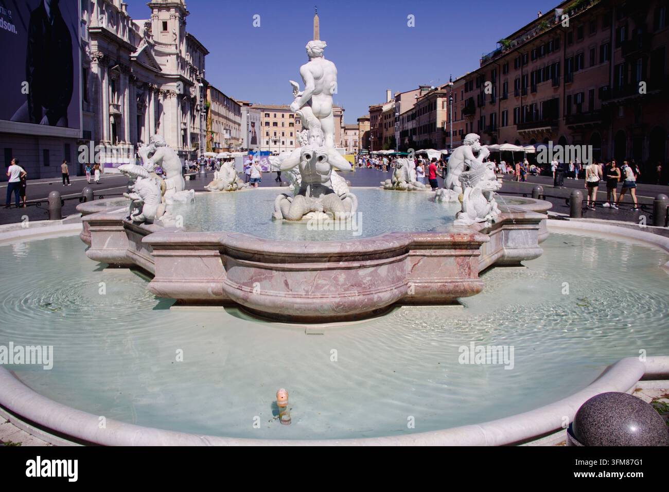 La Fontaine du Maure (Fontana del Moro) à l'extrémité sud de la Piazza Navona à Rome, Italie Banque D'Images