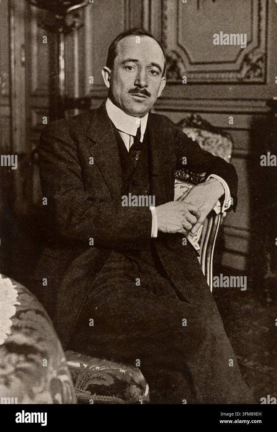 Une photographie d'Edvard Beneš (1884–1948), le deuxième président de Tchécoslovaquie, qui a dirigé le gouvernement en exil pendant la Seconde Guerre mondiale avant de retourner à son poste à Prague après la libération du pays. À son retour à Prague en 1945, il a tenté de rétablir la règle démocratique mais a finalement démissionné en juin 1948 suite à un coup d'État communiste mené par Klement Gottwald. Vers 1945. Banque D'Images