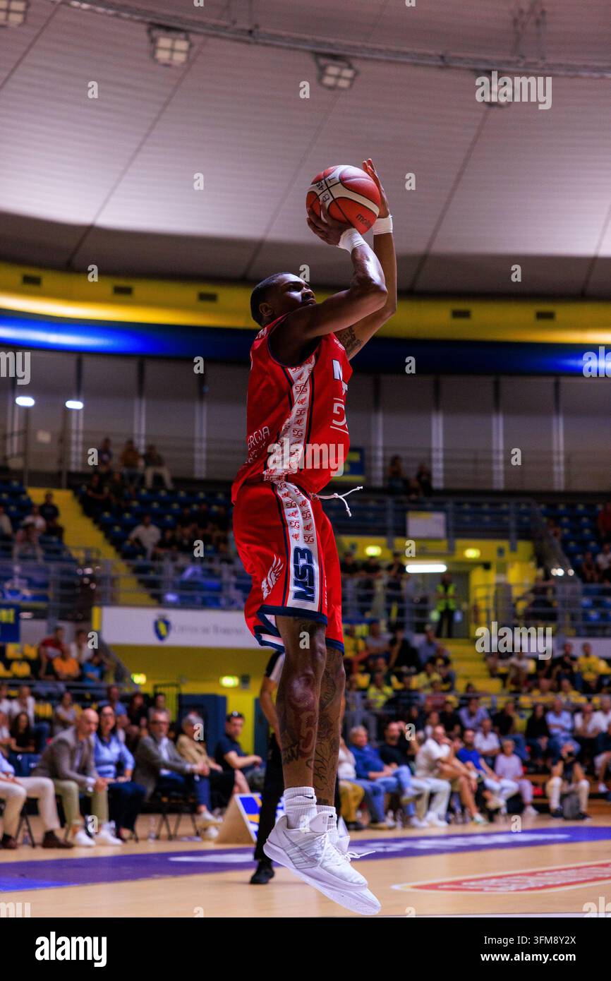 Turin, Italie : 27 septembre 2026 - KeShawn Curry de Gemini Basket Mestre 1958 en action contre Reale Mutua Basket Torino, LNP Serie A2, 1ère journée, au Pala Gianni Asti, Turin. Crédit : Antonio Cunazza/Alamy Live News Banque D'Images