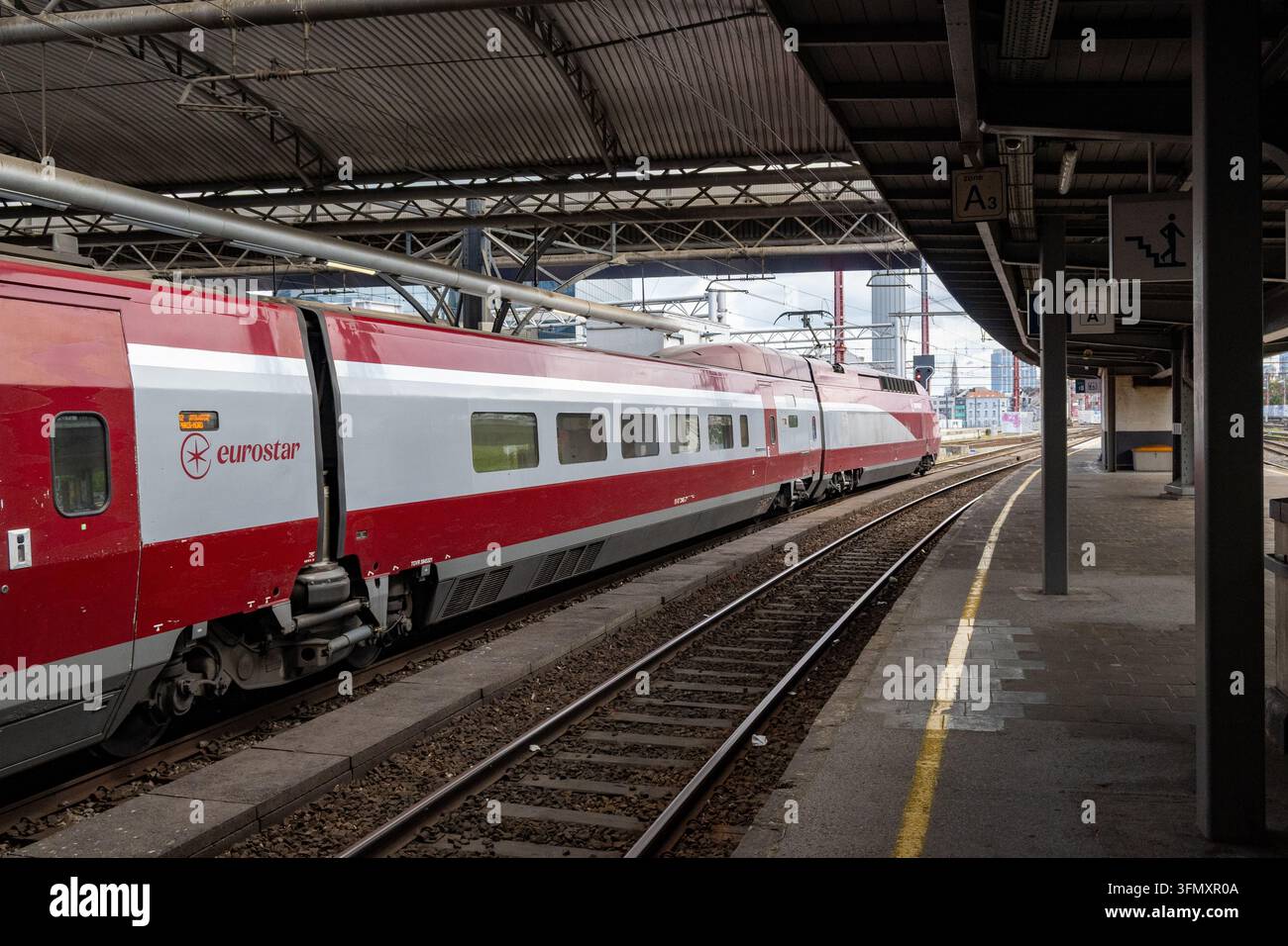 Train Eurostar à la gare de Bruxelles-Midi Banque D'Images