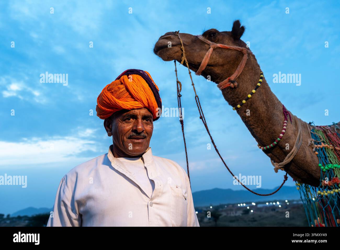 Portrait d'un éleveur de chameaux pendant le festival du Pushkar Mela Camel Fair Banque D'Images