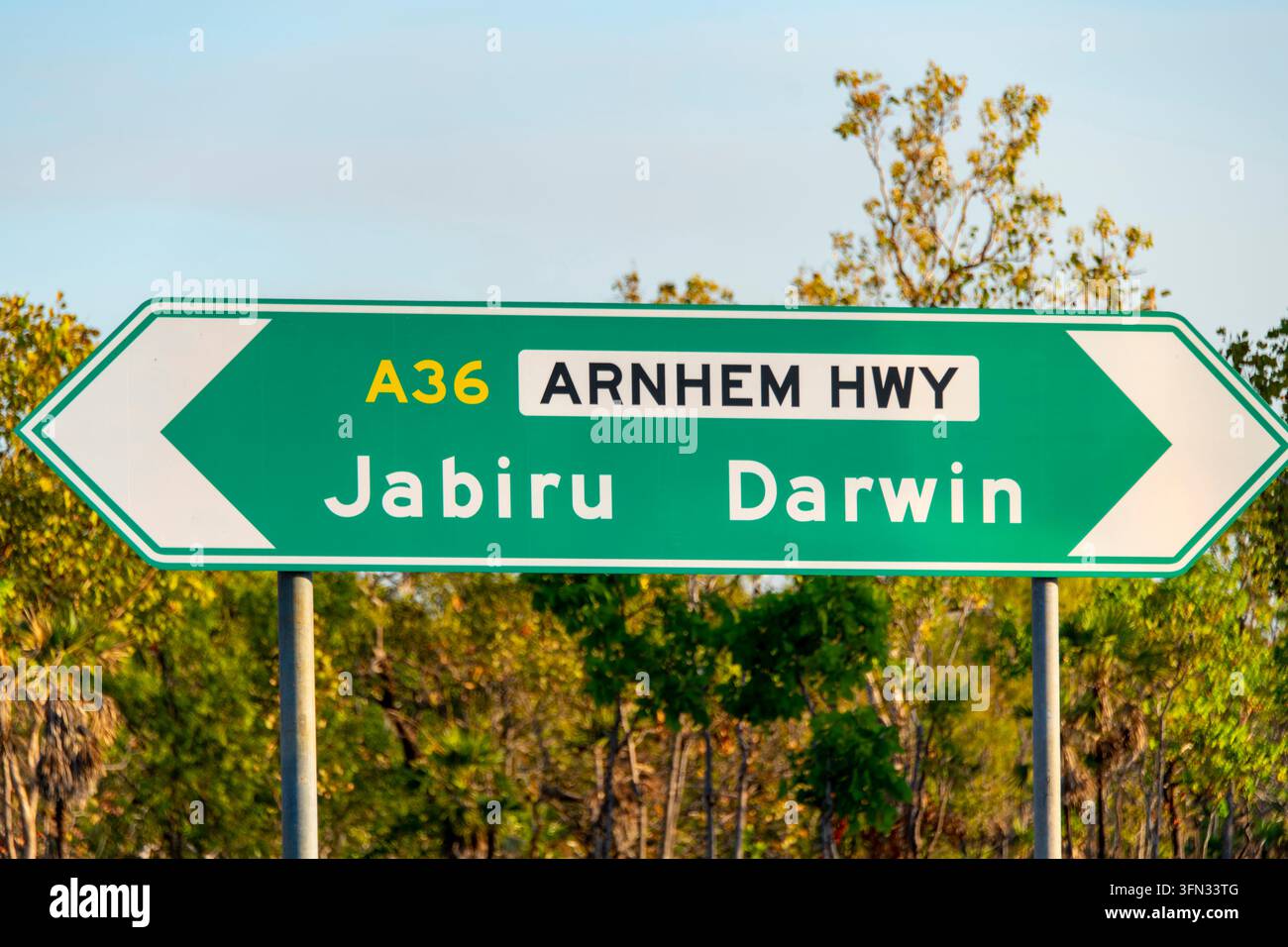 Arnhem Highway (Route d'État 36) dans le Territoire du Nord – Australie Banque D'Images