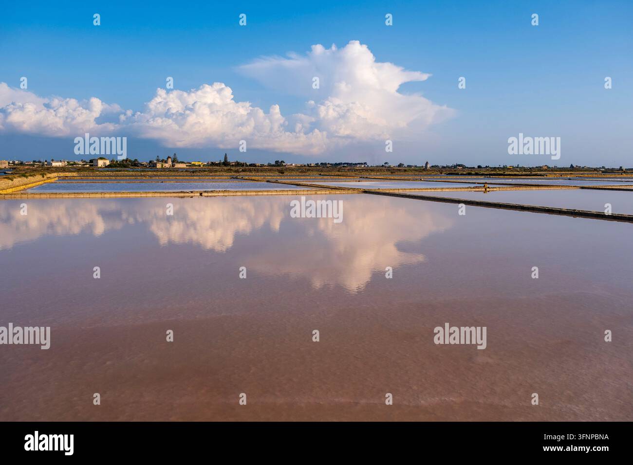 Champ de sel - Salines à Trapani et Marsala, Sicile Banque D'Images