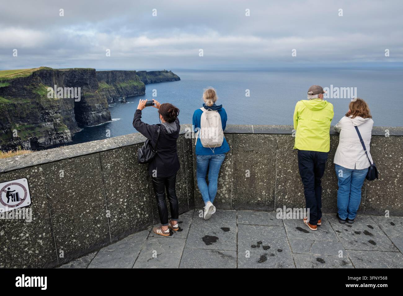 Les falaises de Moher, comté de Clare, Irlande Banque D'Images
