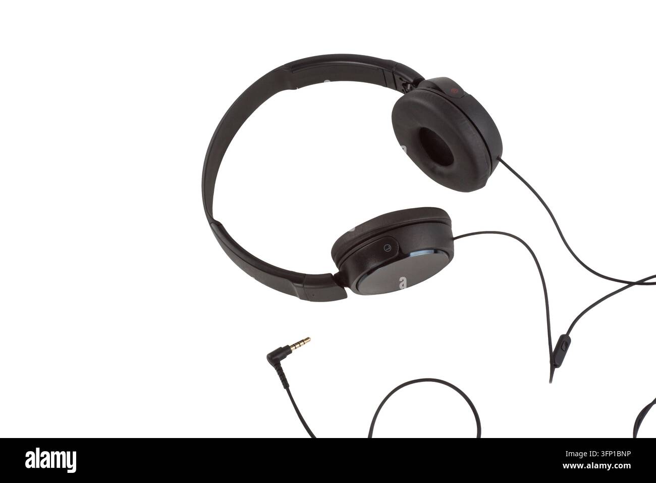 Casque supra-auriculaire noir isolé sur un fond blanc propre, adapté pour la musique, l'audio, l'écoute, le divertissement, la technologie, la communication et par Banque D'Images