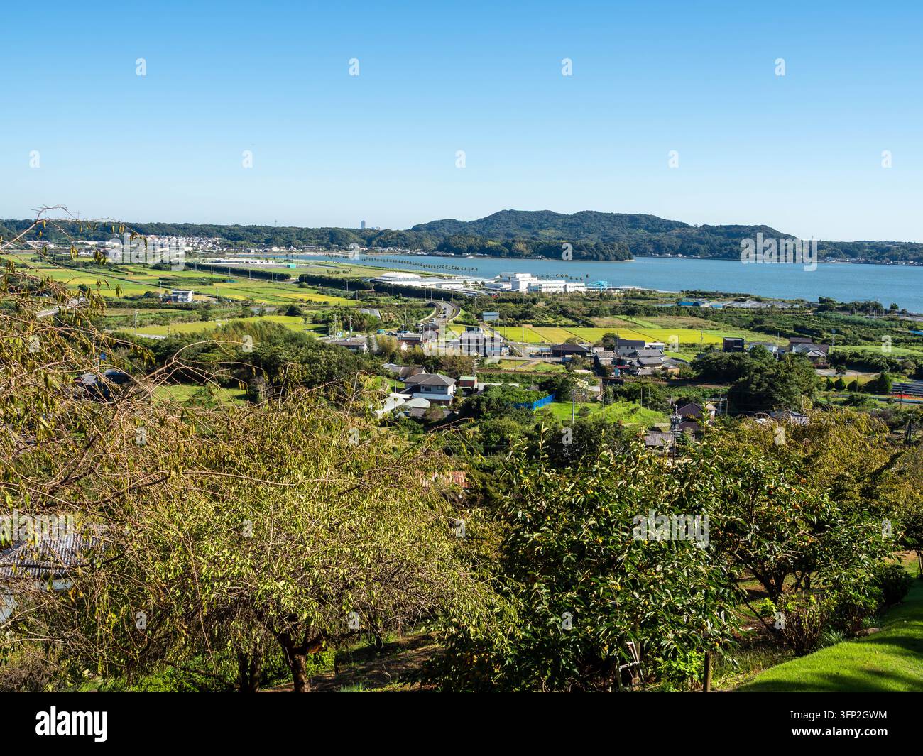 Parc Rinkozan au temple Kinryuji à Kiga, Hosoecho, quartier de Hamana, Hamamatsu, Shizuoka, Japon, le 1er octobre 2026 Banque D'Images