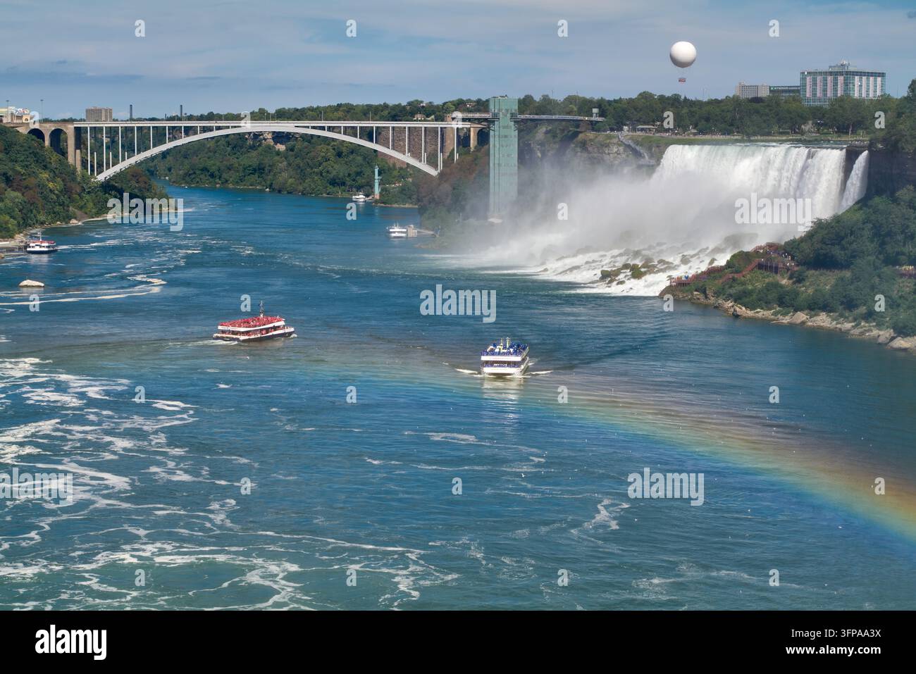 Chutes American à la nuit, Chutes du Niagara, New York, États-Unis Banque D'Images