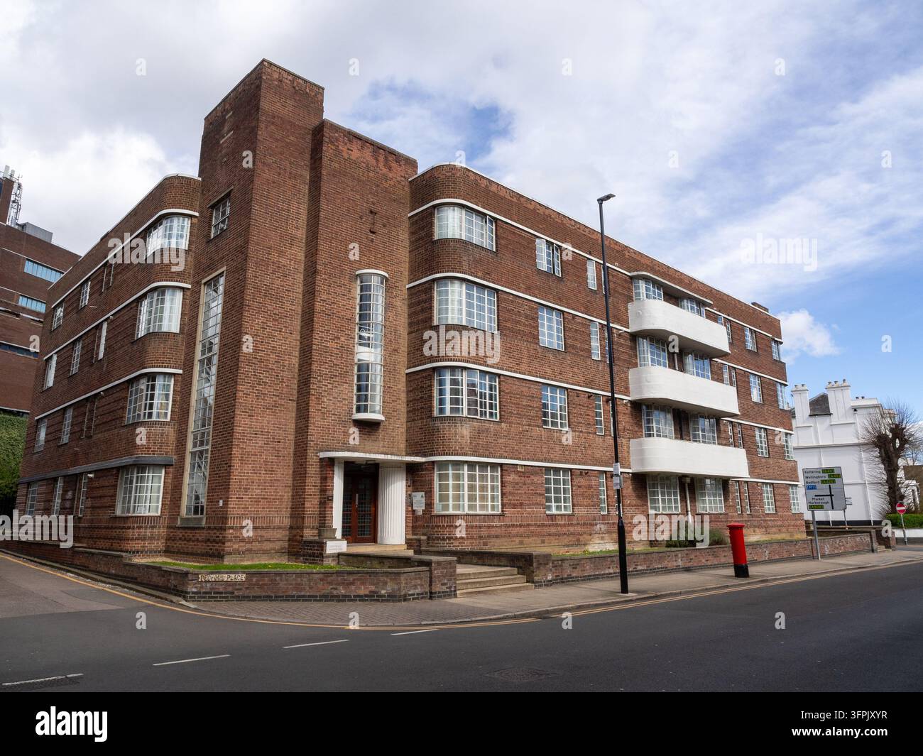 Bedford hôtels particuliers, un bloc d'appartements de 4 étages construite en 1935 à la société déco ; Derngate, Northampton, Royaume-Uni Banque D'Images