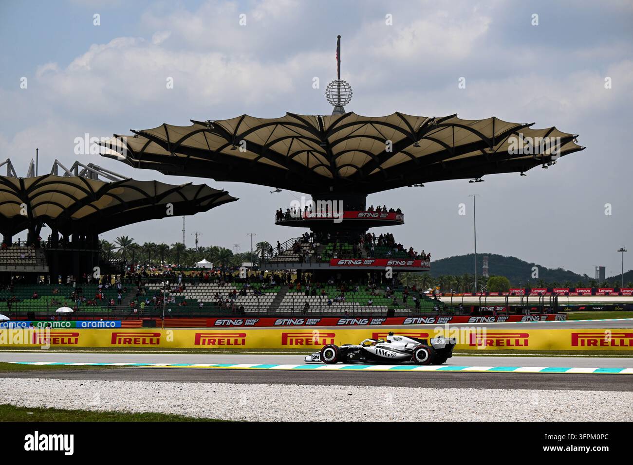 Malaisie, Sepang, 4 octobre 2026, Sergio Perez, Cadillac, lors de la journée de course du Grand Prix de Formule 1 de Bahreïn au Sepang International Circuit, Copyr Banque D'Images