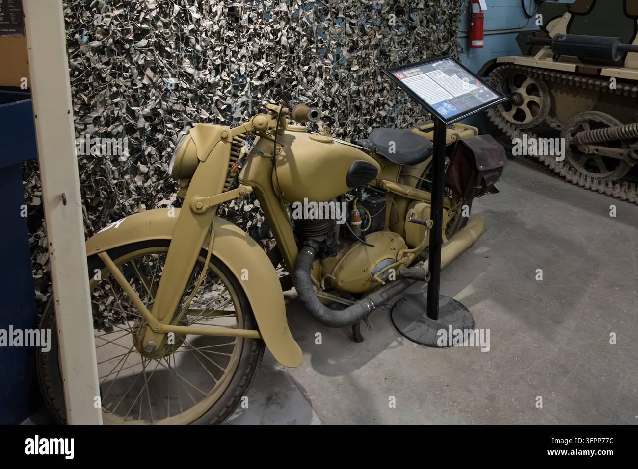 Moto vintage Auto-Union DKW NZ350 au musée canadien des chars de combat Banque D'Images
