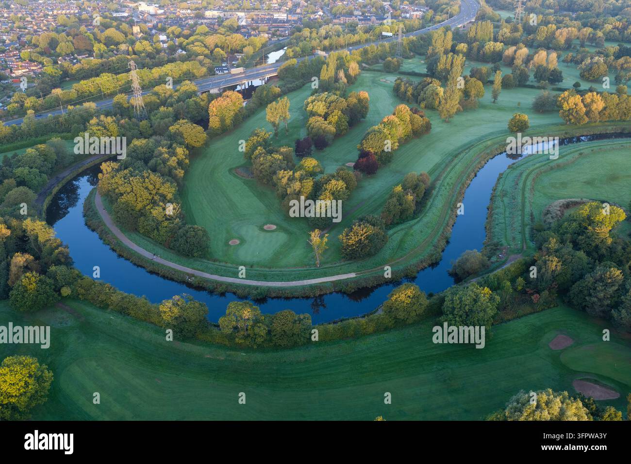 Vue aérienne du méandre de la rivière Mersey entourant le terrain de golf de Didsbury Banque D'Images