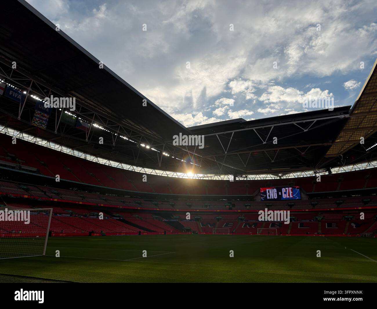 Vues générales du Wembley Stadium. Le Wembley Stadium est le plus grand stade sportif du Royaume-Uni et le lieu de résidence de l'équipe nationale de football d'Angleterre. Banque D'Images