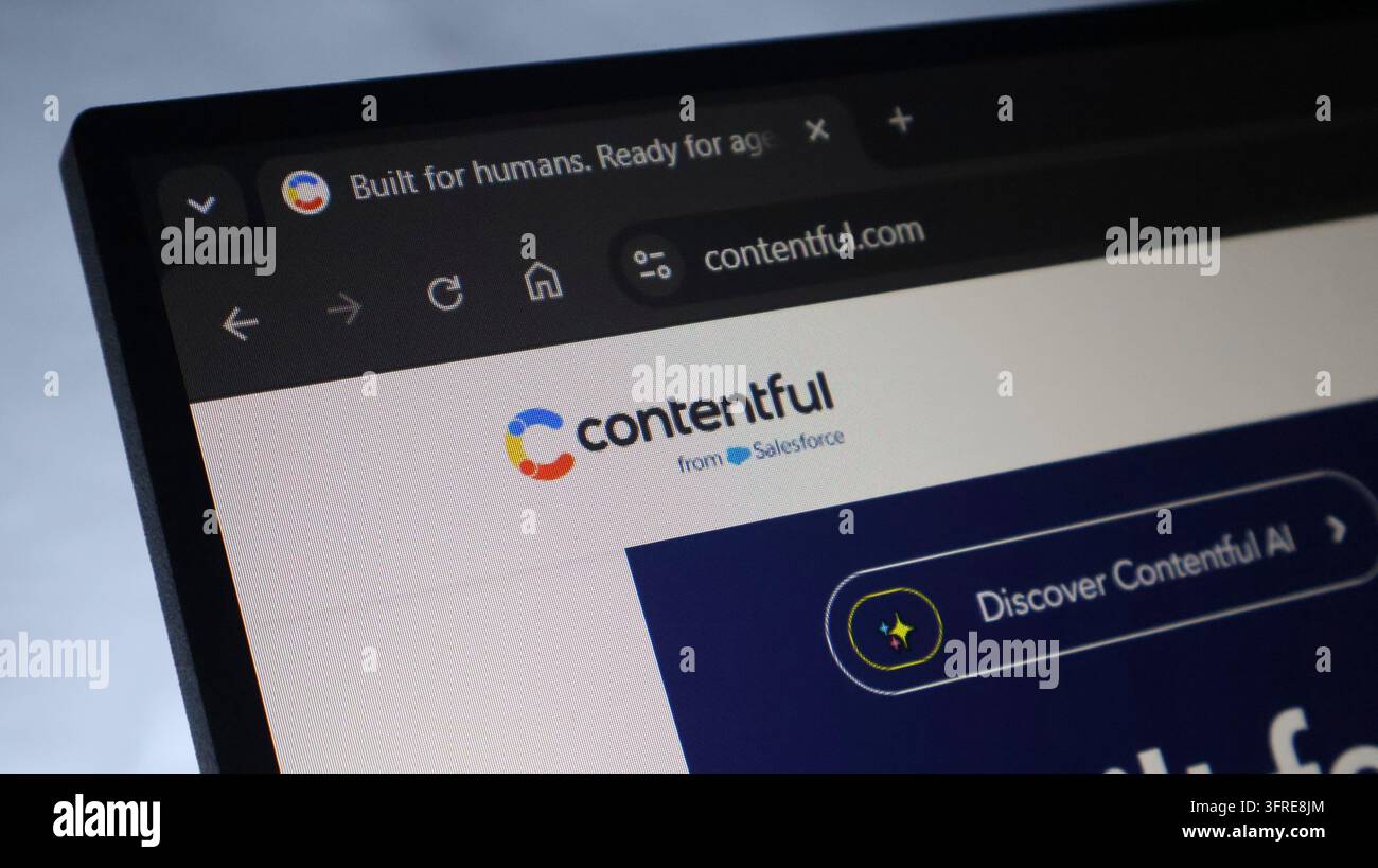 Logo de la plateforme CMS Contentful visible à l'écran avec le branding de Salesforce. Application logicielle cloud d'entreprise pour la livraison de contenu d'entreprise et Digi Banque D'Images