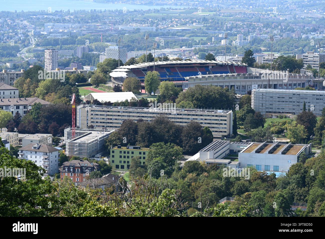 Vue aérienne ou vue à angle élevé du Stade Olympique de Pontaise Lausanne Suisse Banque D'Images