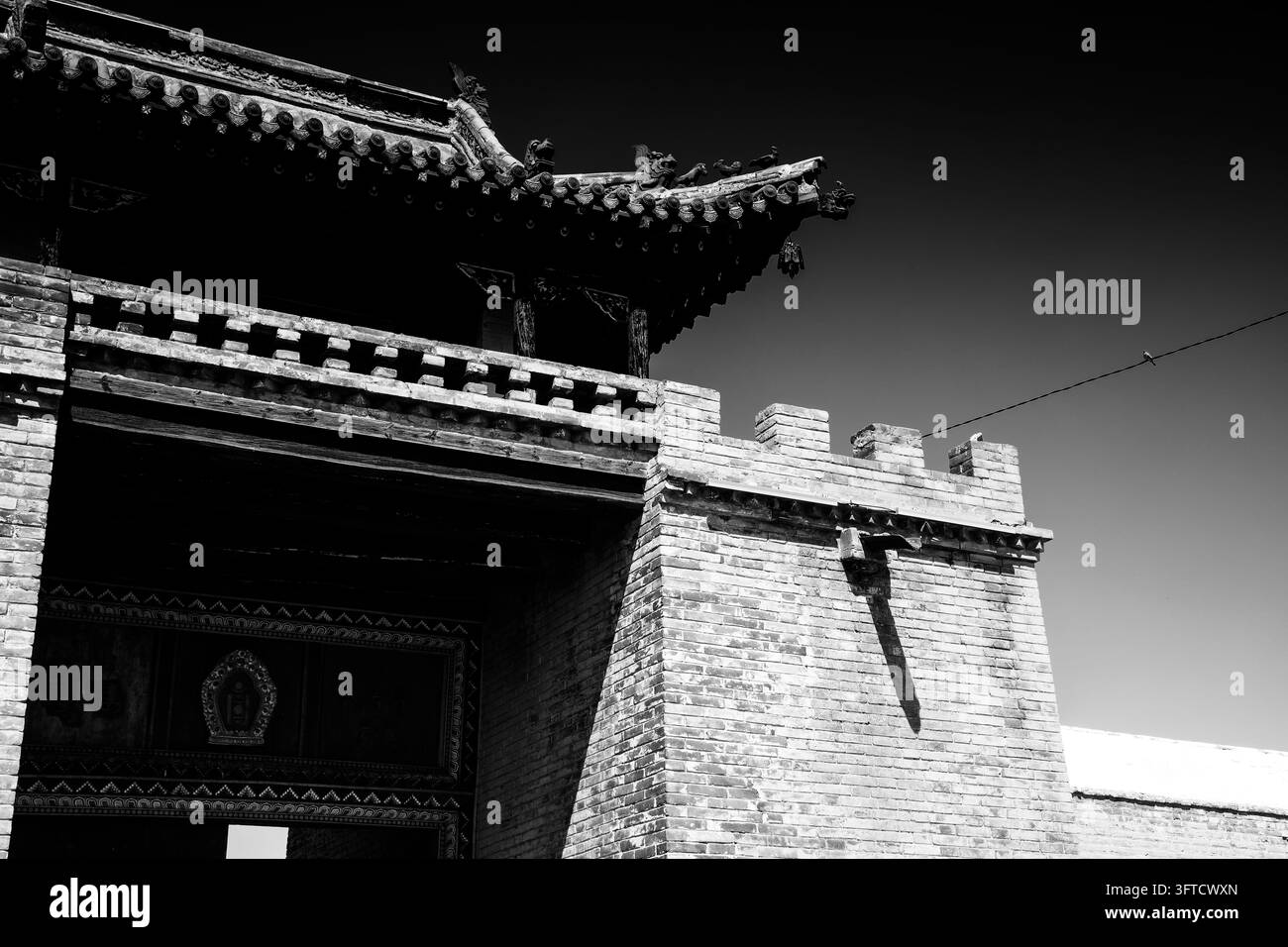 Architecture bouddhiste traditionnelle et murs de stûpa blancs du monastère d'Erdene Zuu à Karakorum, vallée de l'Orkhon, site du patrimoine mondial de l'UNESCO, Mongolie Banque D'Images
