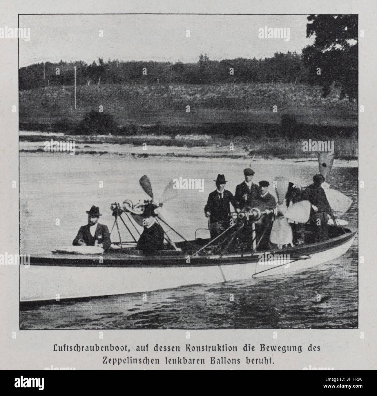 Test de bateau à vis aérienne sur l'eau, conception expérimentale précoce pour la propulsion des zeppelins, impression à demi-ton du XIXe siècle. Banque D'Images