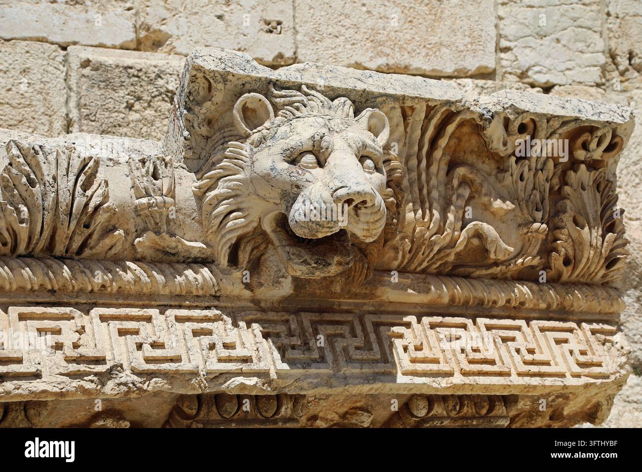 Bec d'eau en forme de tête de lion à Baalbek au Liban Banque D'Images