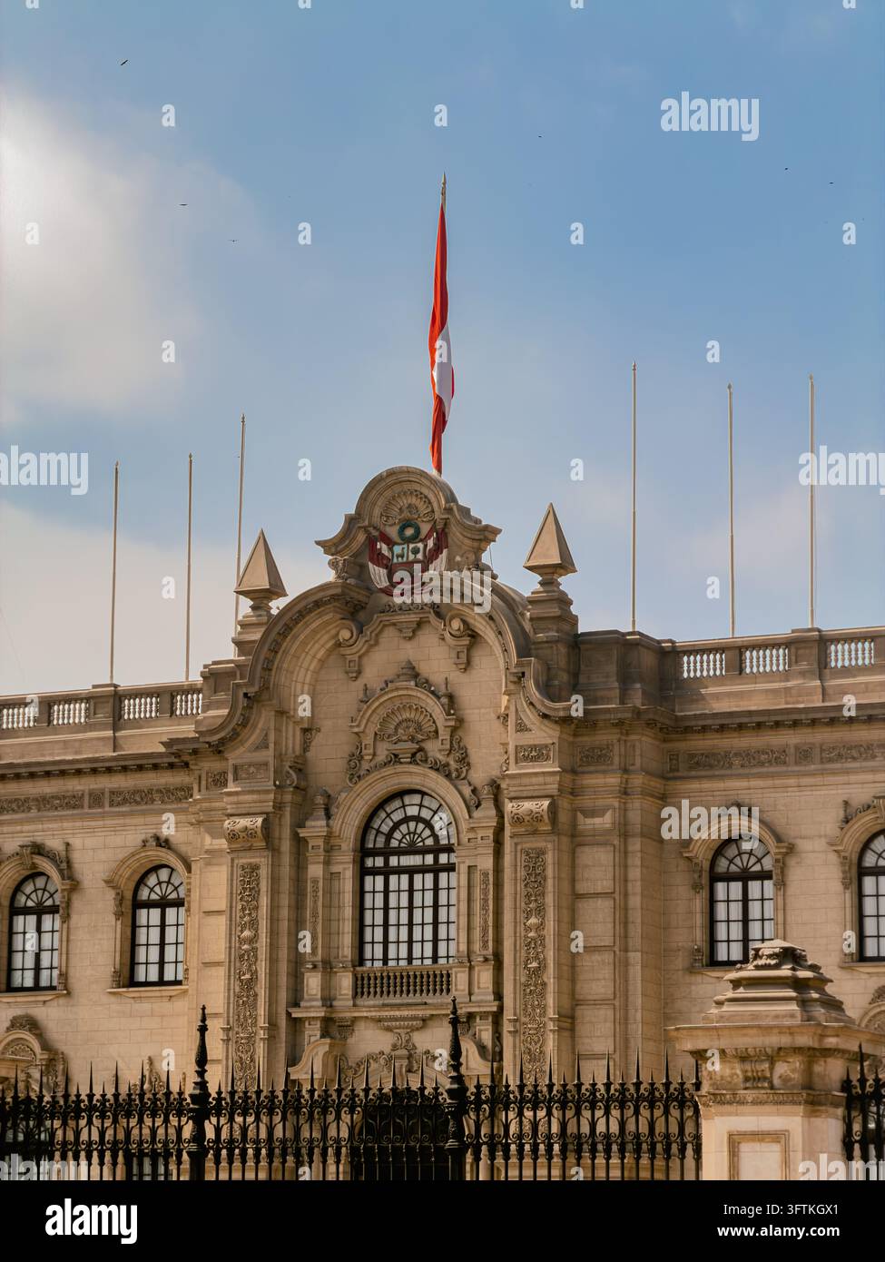 Palais du gouvernement sur la place principale de Lima - Pérou - Image de stock capturée avec un smartphone