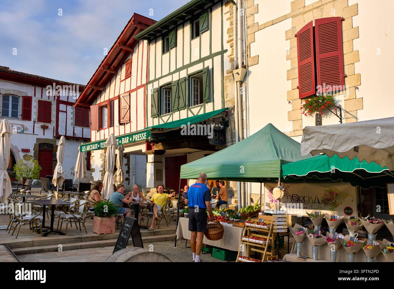 Marché, La Bastide-Clairence, Aquitaine, Pyrénées-Atlantiques (64), Pays basque français, France Banque D'Images